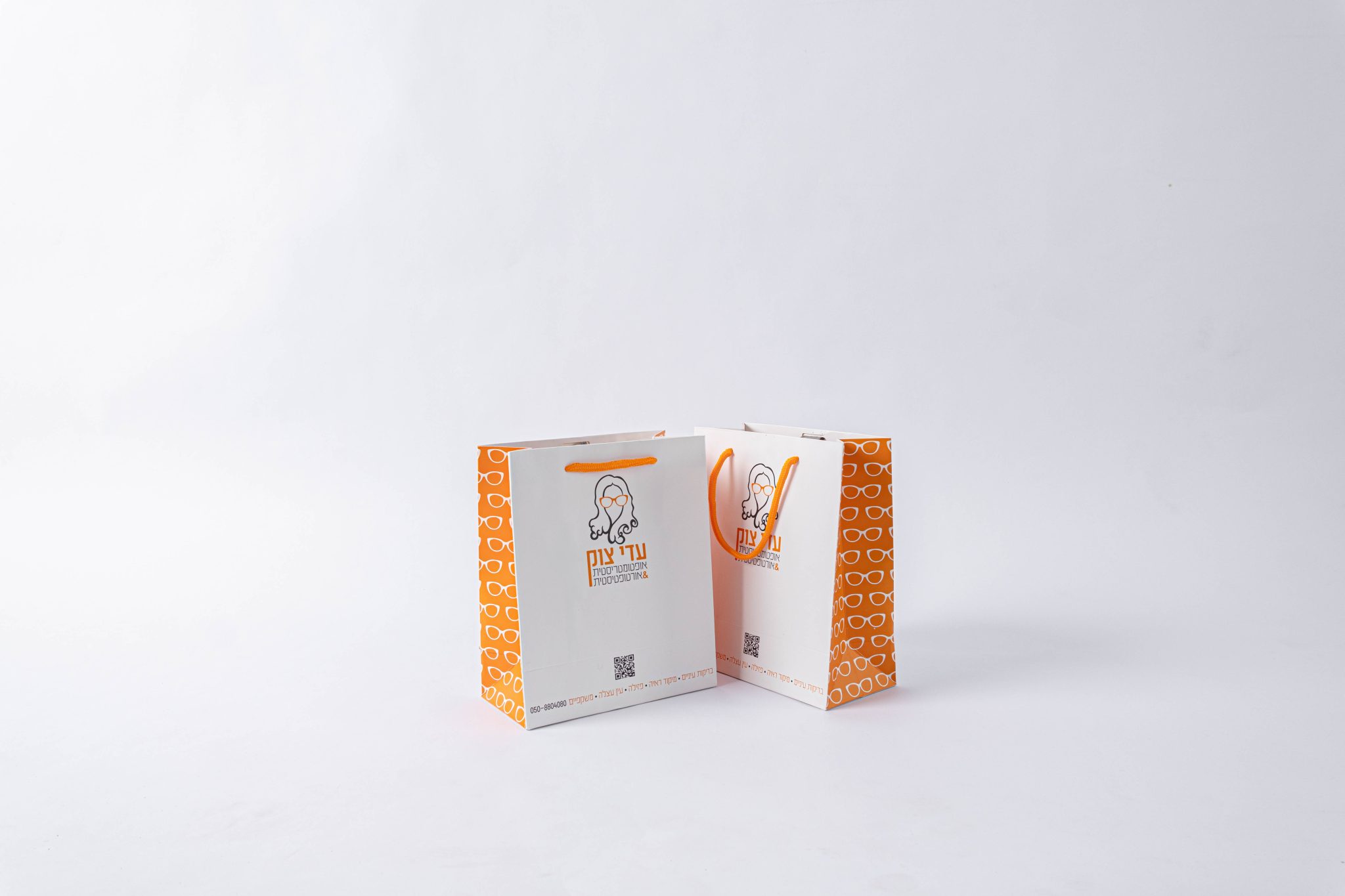 שקיות נייר קרטון עדי